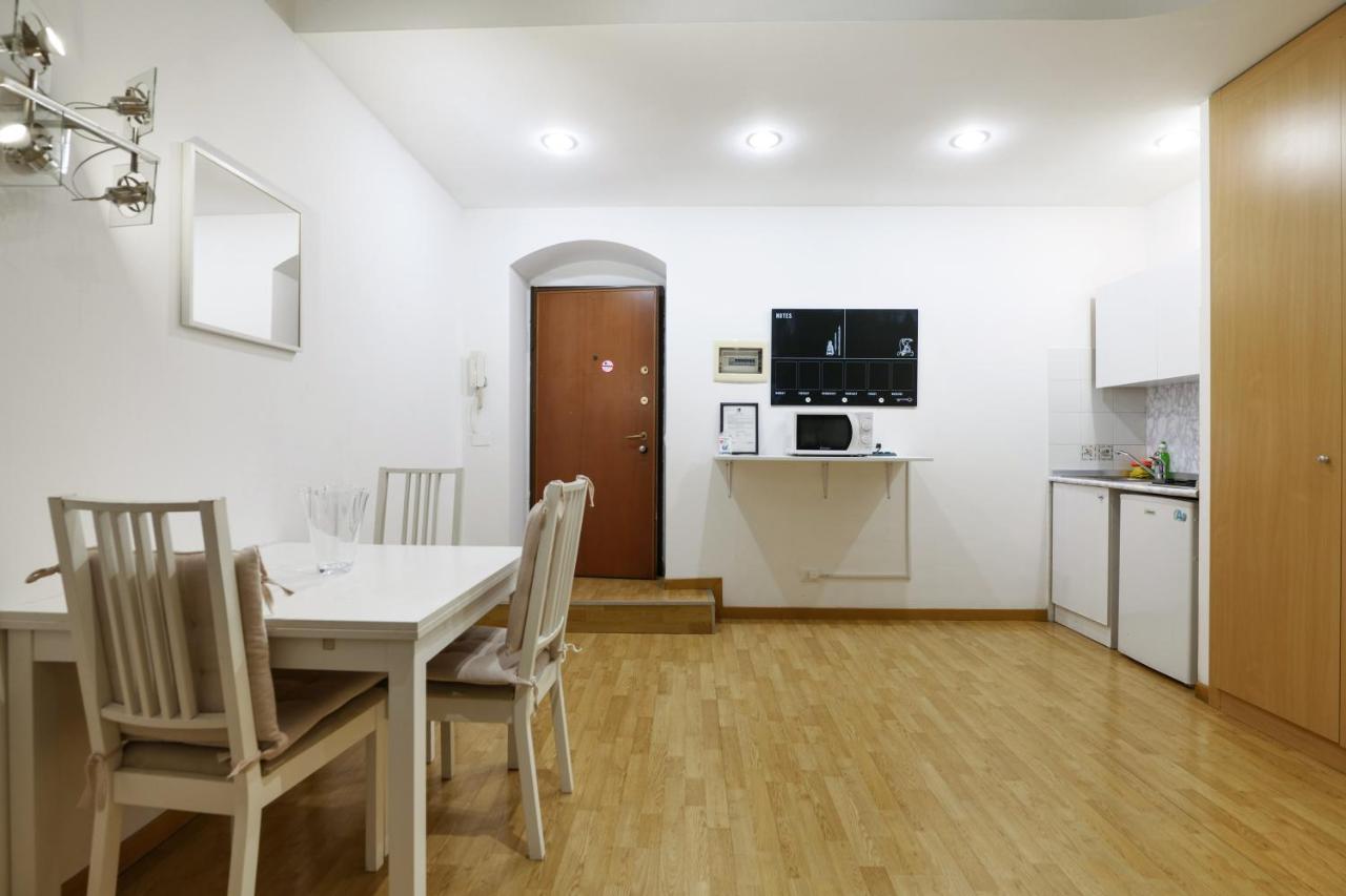 Luminoso Appartamento Con Balcone In Cadorna Milano Esterno foto